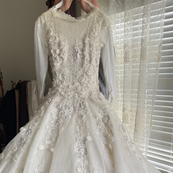 Wedding dress